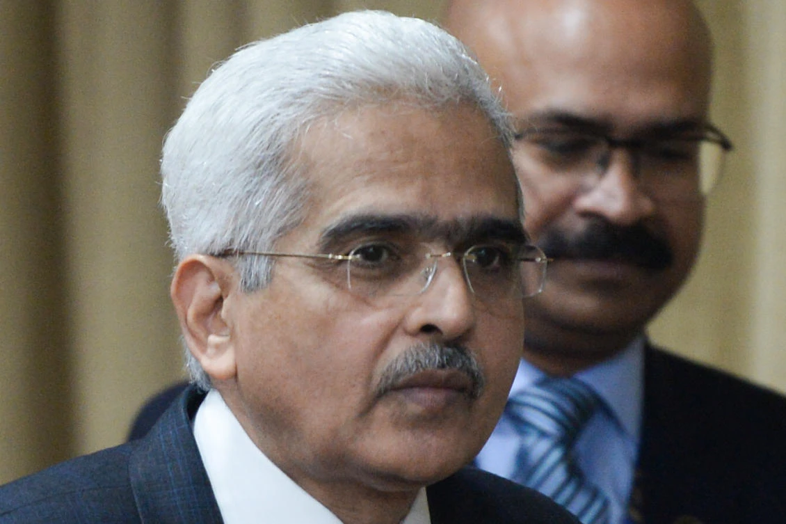 Reserve Bank of India (RBI) governor Shaktikanta Das (L) attends a press conference at the central bank’s headquarters in Mumbai on December 5, 2019. (File/AFP)