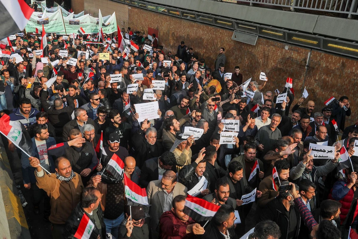 Iraqi demonstrators gather during ongoing anti-government protests in Baghdad, Iraq December 6, 2019. (Reuters)
