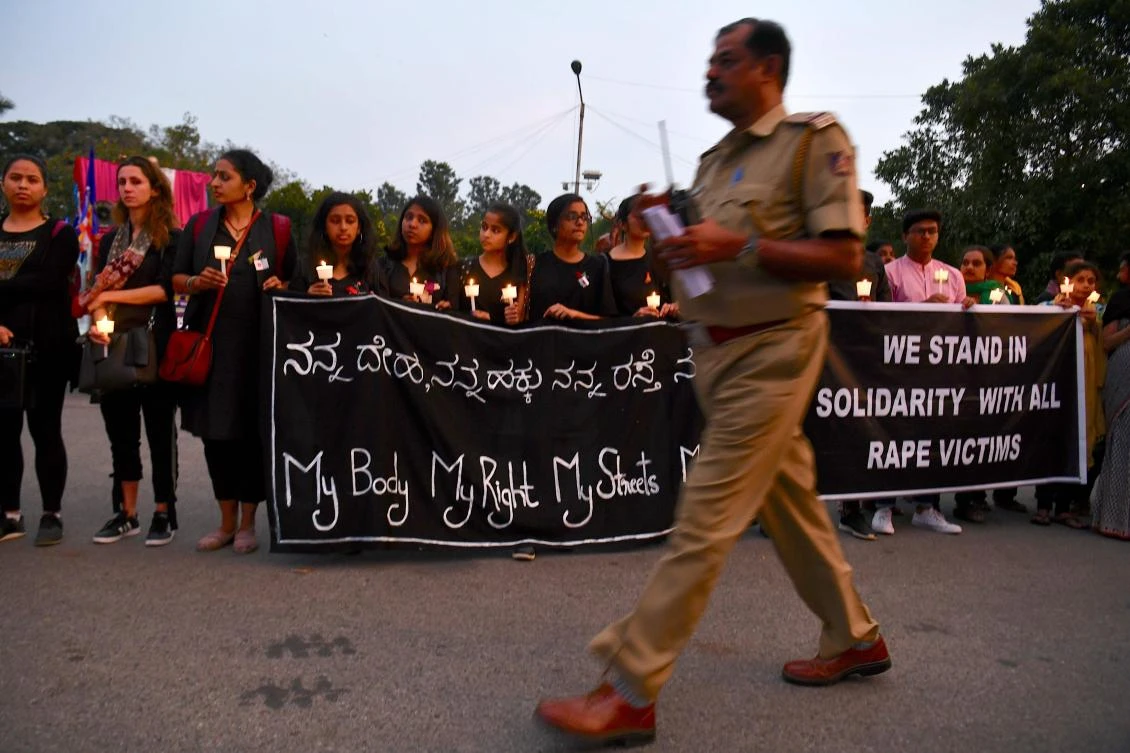 Indian police kill rape-murder suspects, sparking celebrations