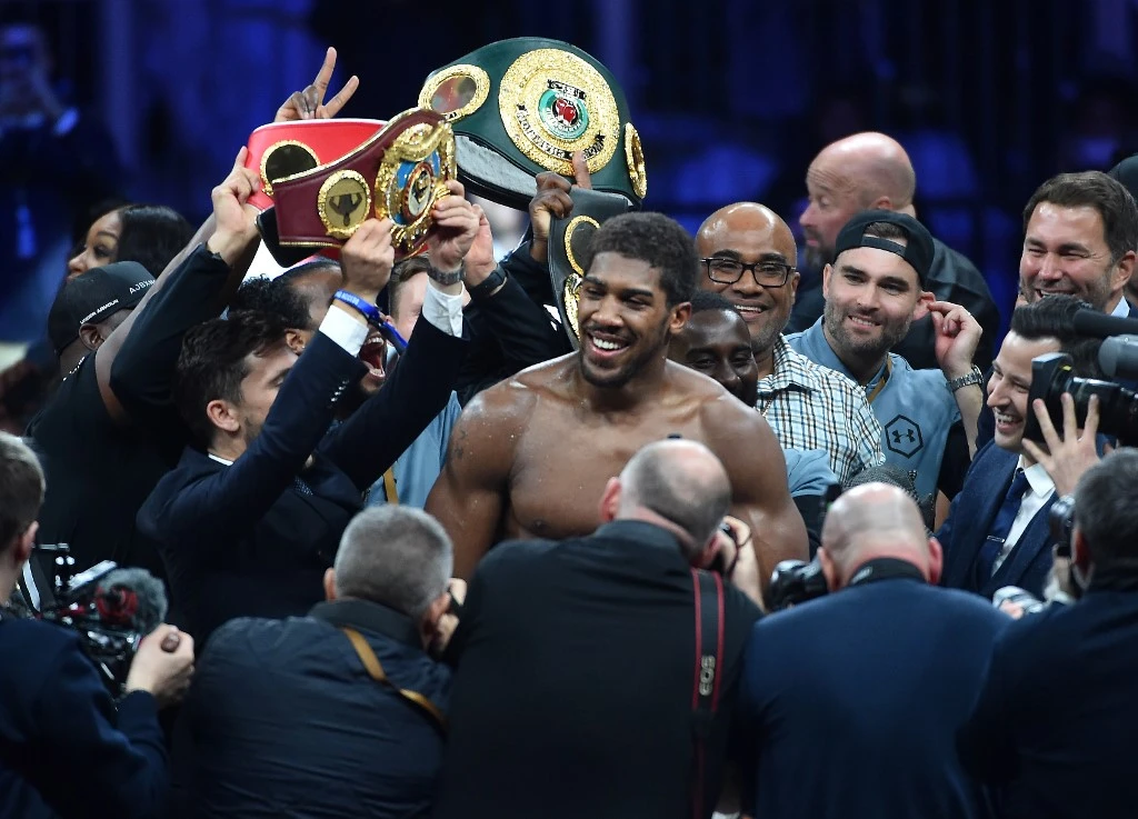 Anthony Joshua wins Clash on the Dunes in Saudi Arabia on points against Andy Ruiz Jr.