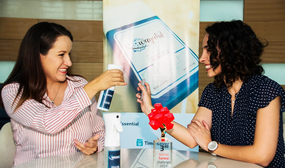 KAUST Ph.D students Sandra Medina and Luisa Javier are avid travelers who have come up with a pocket-sized product that deals with both odors and stains on fabrics. (Photo by Huda Bashatah)