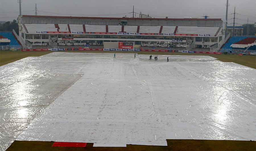 Rain suspends play in Pakistan vs Sri Lanka test