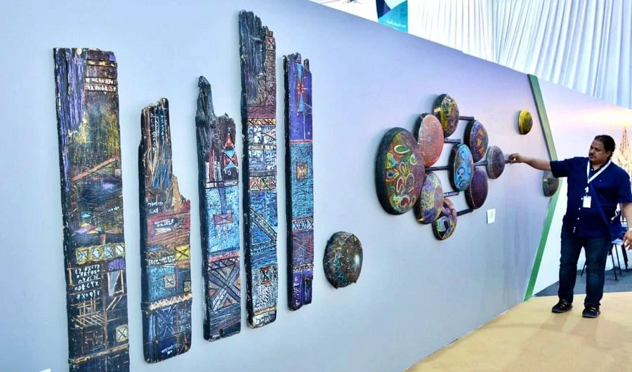 Heritage motifs win praise at Jeddah book fair