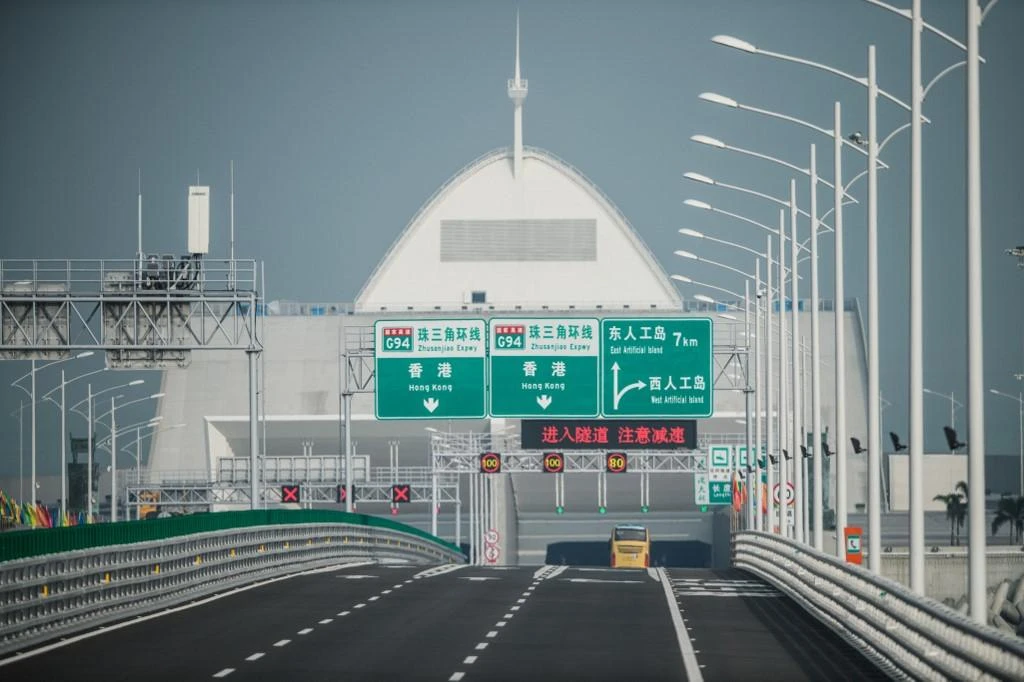 The man was traveling by bus on Friday afternoon along the bridge-and-tunnel network linking Hong Kong, Macau and mainland city Zhuhai. (File/AFP)