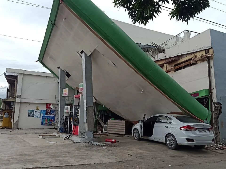 Child killed as quake strikes southern Philippines