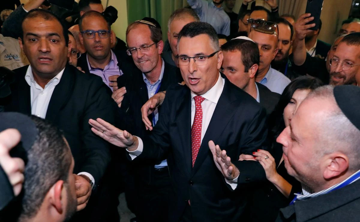 Surging Netanyahu rival launches party leadership challenge