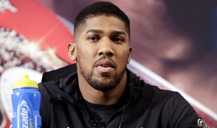 Joshua offers to be Fury’s sparring partner if it helps him beat Wilder
