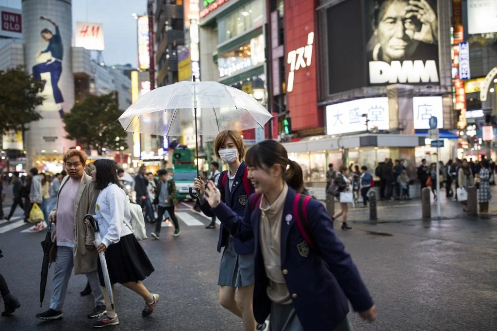 The Japanese government kept its estimated 0.9 percent growth for the current fiscal year ending in March 2020. (AFP)