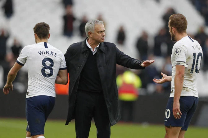 : Jose Mourinho insists his loyalties are completely with Tottenham as the former Chelsea boss prepares for an emotional clash with his old club. (AFP)