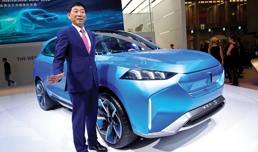 Chinese car giants rev up for India as rivals hit the brakes