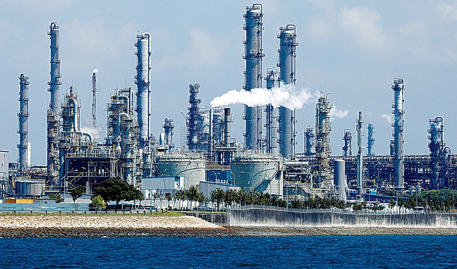 Shell writes down up to $2.3bn on weaker economic outlook