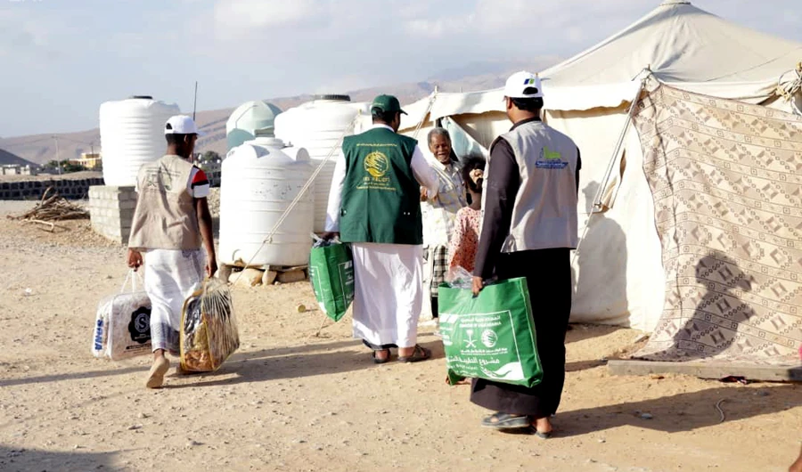 KSRelief distributes winter kits in Yemen