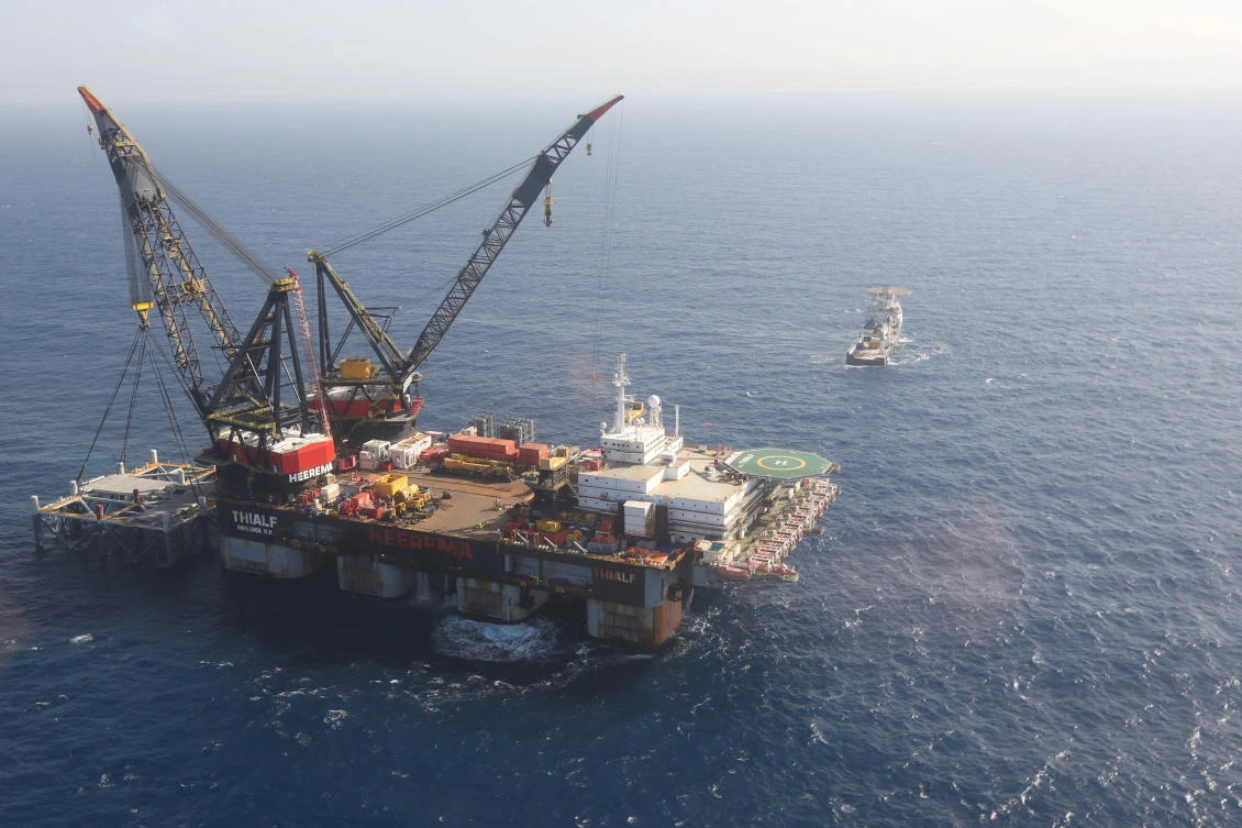 An aerial view shows the newly arrived foundation platform of Leviathan natural gas field, in the Mediterranean Sea, off the coast of Haifa, Israel January 31, 2019. (File: AFP)
