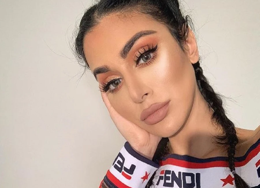 Time to blush: Looking back on the decade’s best and most awkward makeup trends