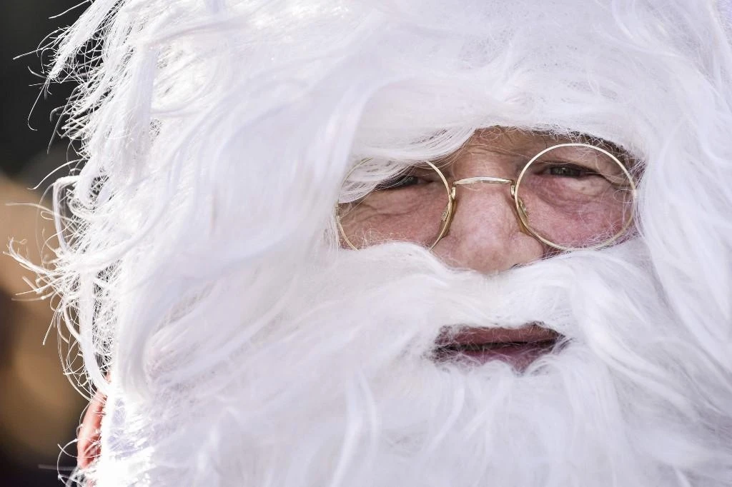 Police said in a statement a white bearded man, but definitely not Santa Claus, robbed the Academy Bank in Colorado Springs two days before Christmas. (AFP)