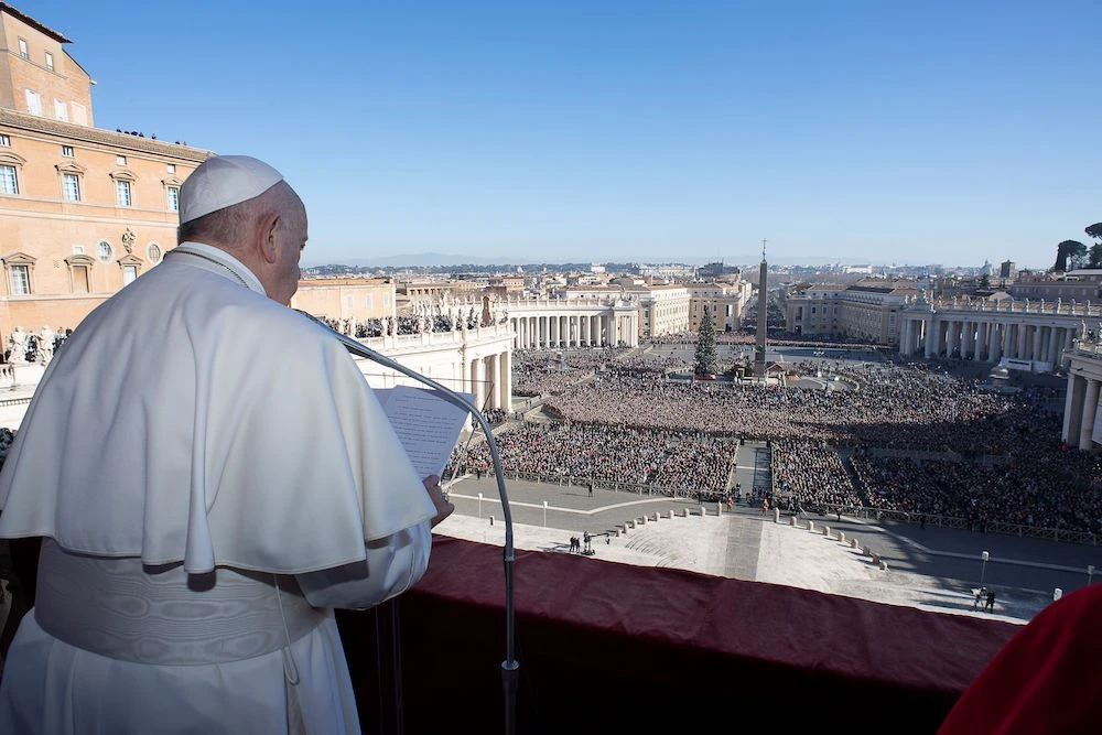 Pope prays for Middle East peace