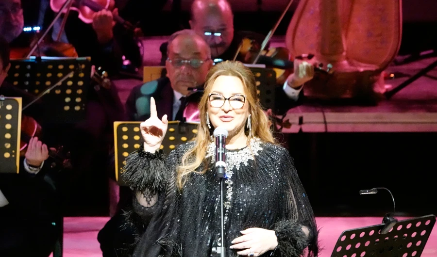 Legendary singer Aziza Jalal dazzles crowds at Saudi Arabia’s Tantora festival