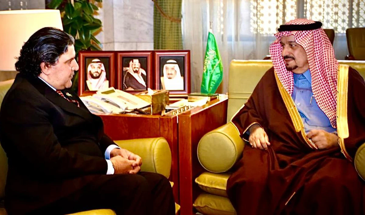 Pakistan ambassador meets Riyadh Gov. Prince Faisal bin Bandar. (Supplied)
