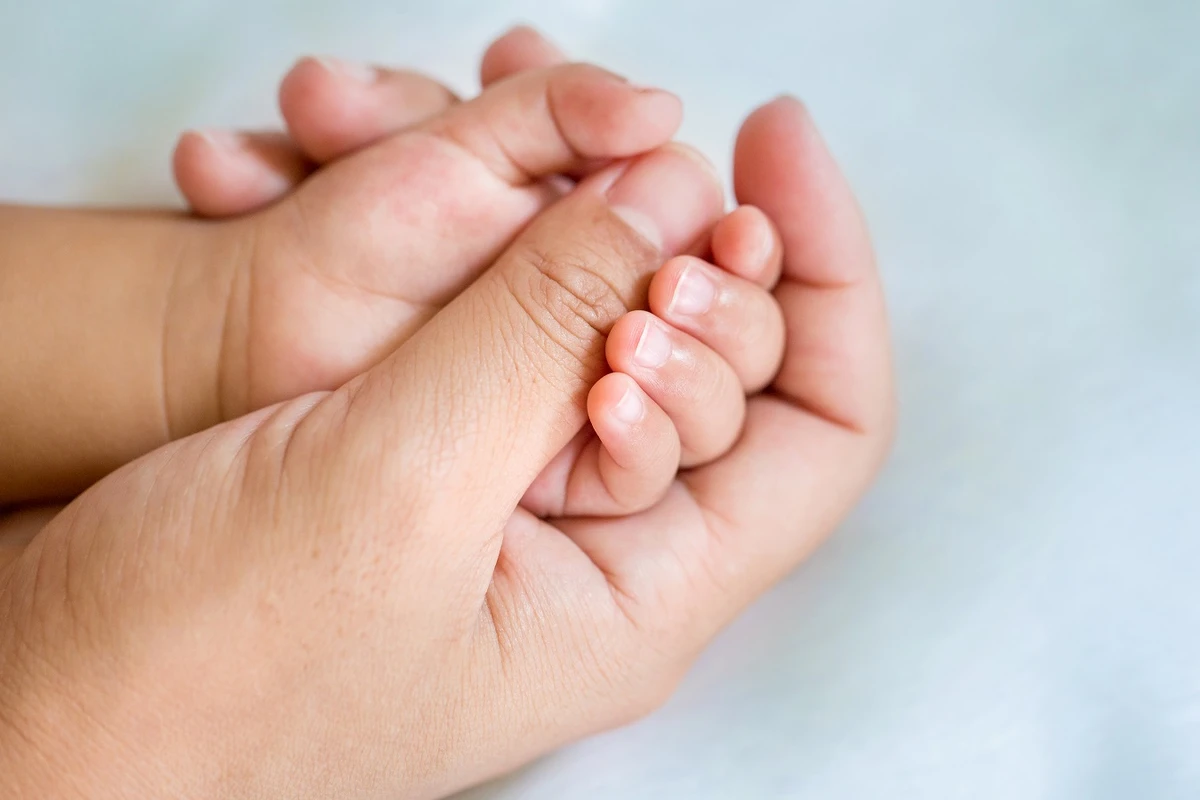 Baby Talk: The importance of touch to newborn babies