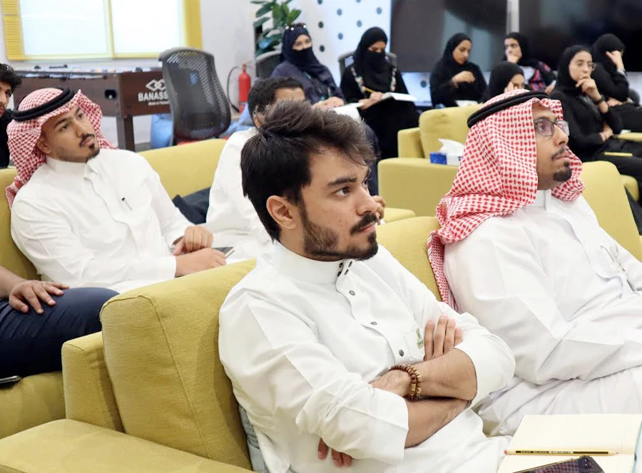 During the sessions, 22 students met with four SEDCO specialized consultants in finance, investment, internal audit, and information security.