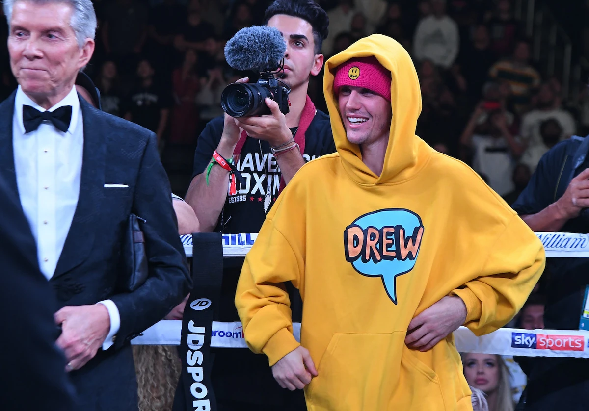 Justin Bieber reveals he has Lyme disease