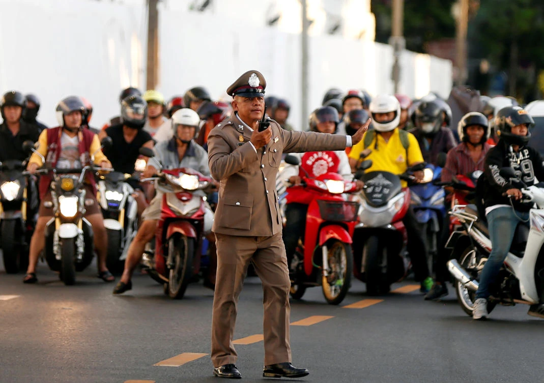 Thai king Maha Vajiralongkorn orders new traffic rules after royal motorcades criticized