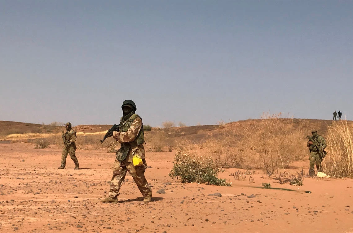 Niger army chief fired after 89 killed in extremist attack