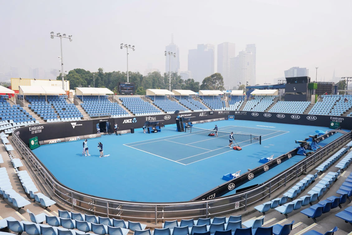 ‘Hazardous’ air pollution halts Australian Open practice