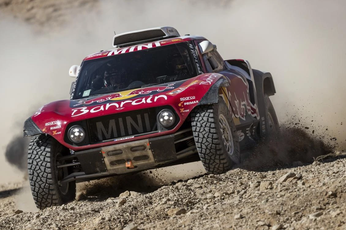 Pressure on Carlos Sainz as Stephane Peterhansel edges Nasser Al-Attiyah in Dakar Rally Stage 9