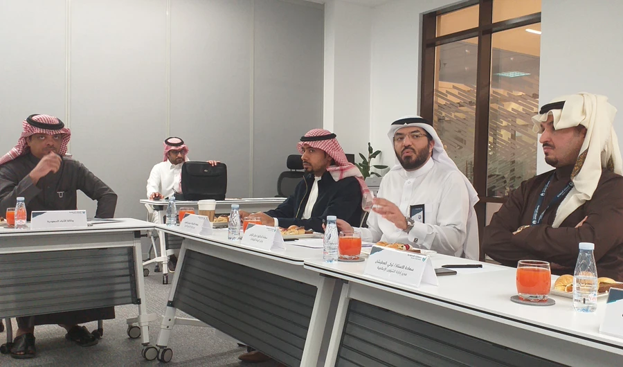 Mazen Alzamel, Deputy Governor for Revenue at Saudi Customs (in center) speaking to reporters in Riyadh on Tuesday. (AN photo by Rashid Hassan)