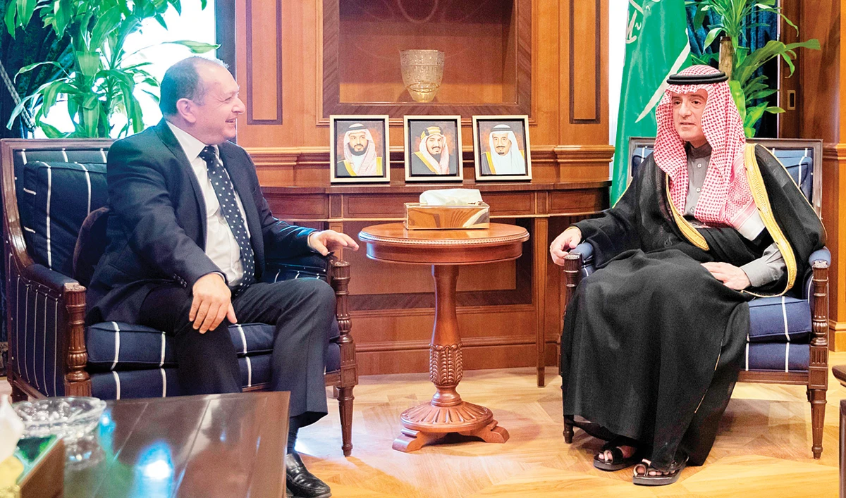 Saudi Minister of State for Foreign Affairs Adel Al-Jubeir meets Simon Collis, the UK ambassador to Saudi Arabia, in Riyadh on Tuesday. (SPA)