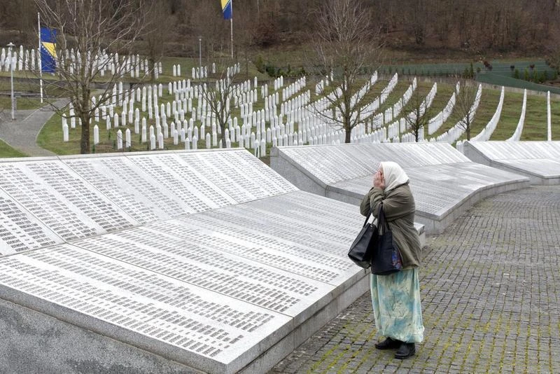 Bosnia atrocity families take Dutch state to European court