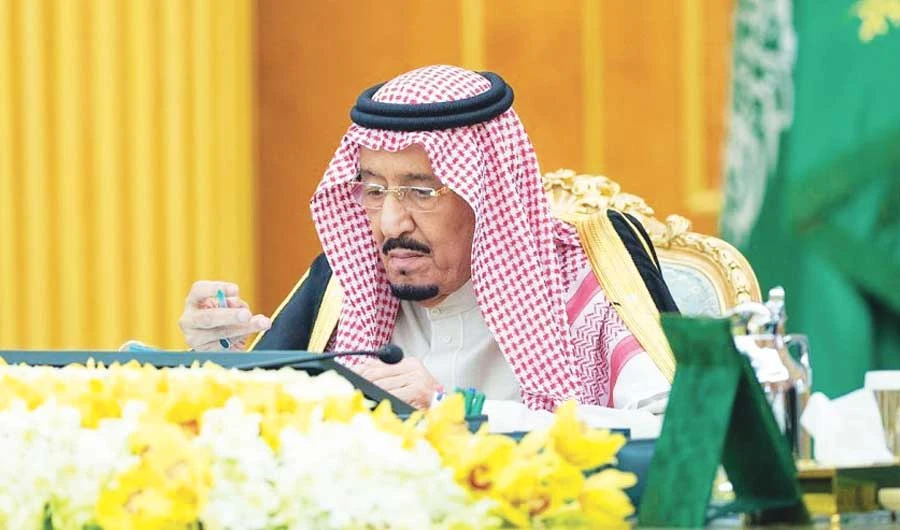 King Salman chairs the Cabinet session on Tuesday. The meeting reviewed the Kingdom’s economic progress. (SPA)