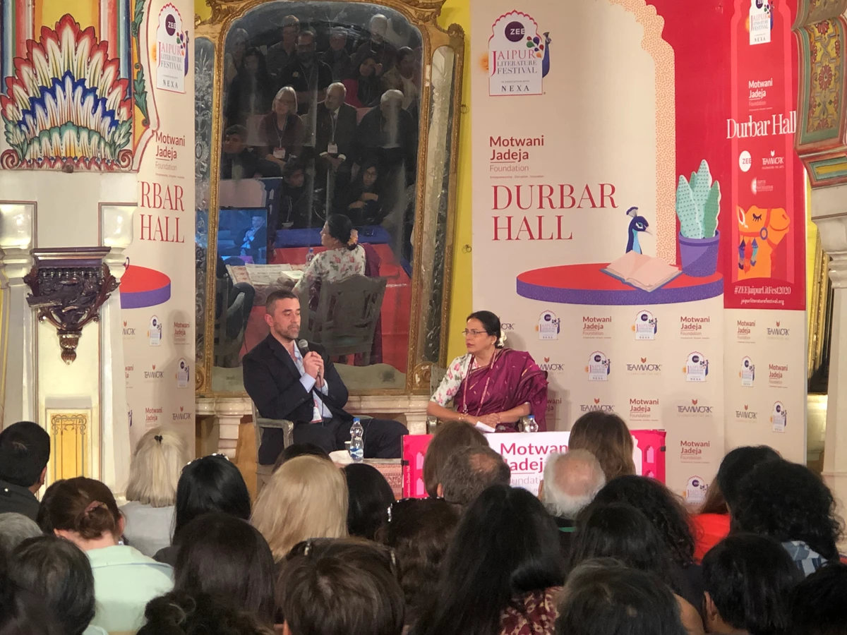 UAE author and the Assistant minister for culture and Public Diplomacy Omar Saif Ghobash is holding an interactive session at the JLF where he is discussing with the Indian author Rakhshanda Jalil what it means to be a Muslim, an Arab and a father. All his three sessions saw packed audience. (Photo by : Sanjay Kumar - Arab News)