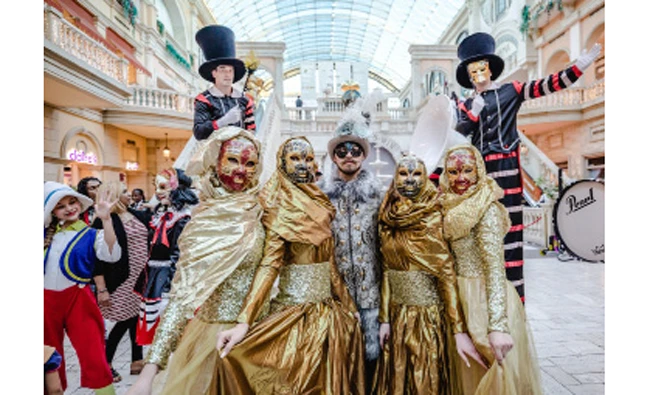 Dubai’s malls and shopping destinations come to life during the annual Dubai Shopping Festival, the internationally acclaimed retail and entertainment extravaganza, where shoppers will find unbeatable deals on everything from fashion and jewelry to electronics and accessories.