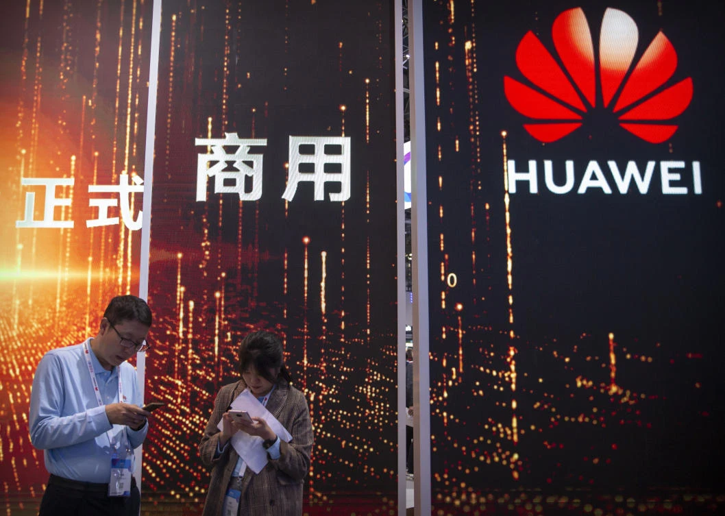 Chinese tech giant Huawei is racing to develop replacements for Google apps. US sanctions imposed on security grounds block Huawei from using YouTube and other popular Google “core apps.” (File/AP)