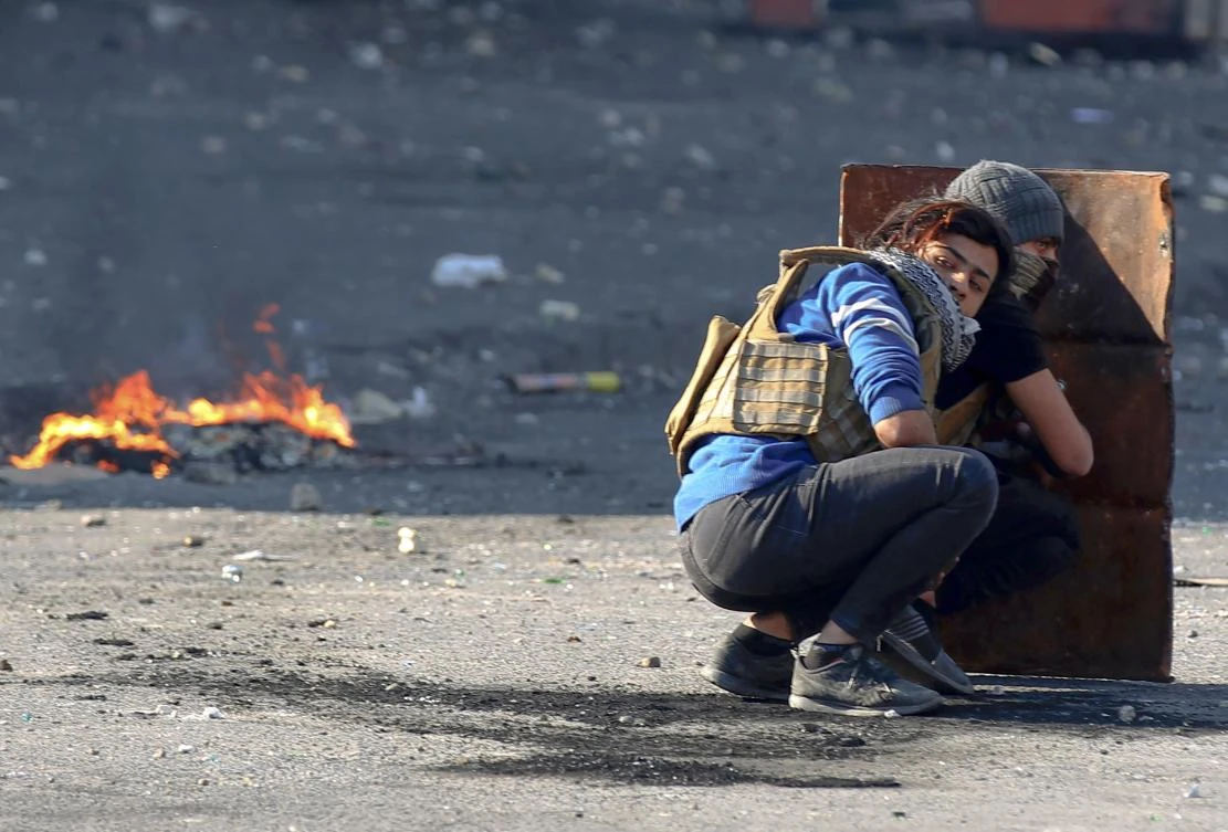 Iraqi cleric Al-Sistani condemns use of force, 11 protesters wounded