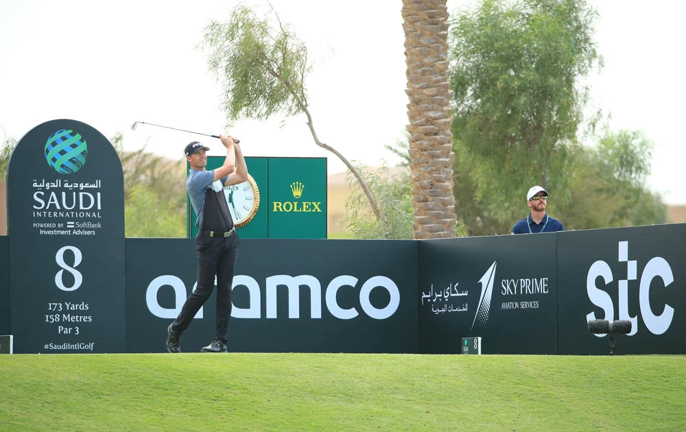 Victor Perez grabs lead after back-to-back 65s in Saudi International