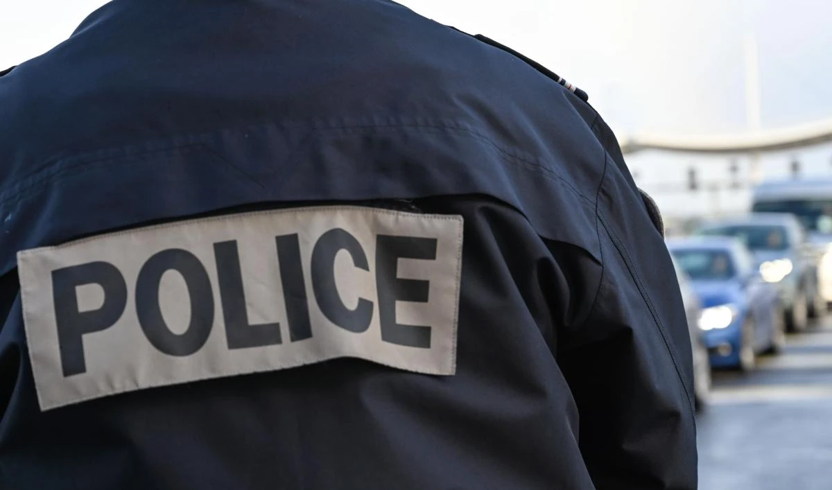 France arrests top Syrian rebel group member on war crimes charges