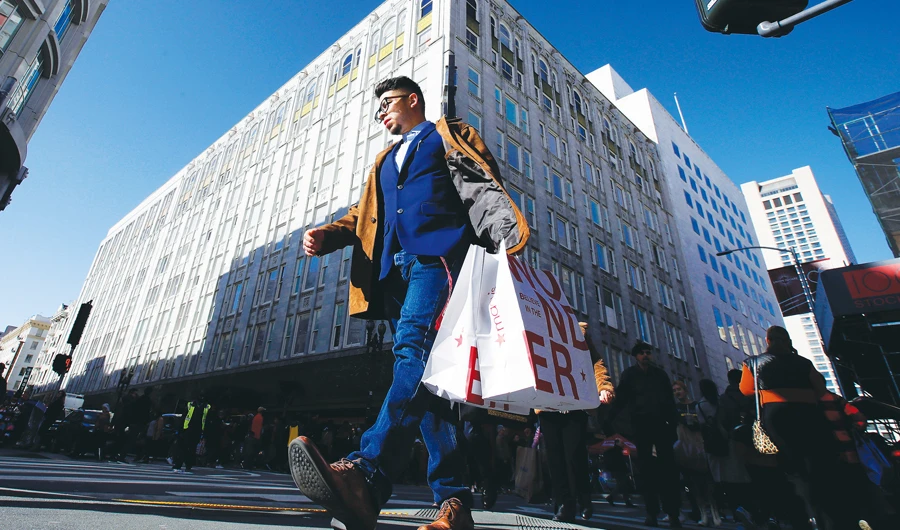 Macy’s to close 125 stores, shed 2,000 corporate jobs