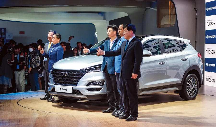 Chinese-dominated India car show guards against virus