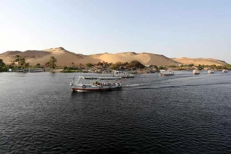 Egypt officials say 13 killed in Aswan road accident