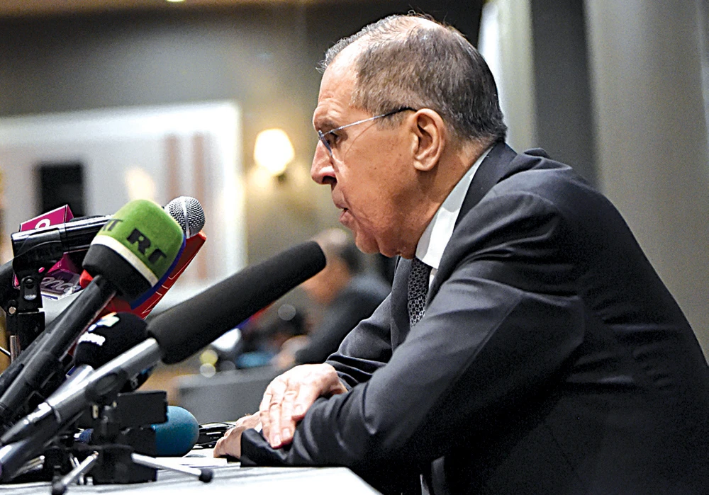 Russia backs OPEC+ proposal to cut oil output