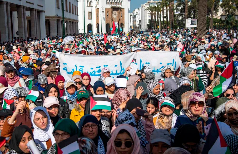 Thousands rally in Morocco against Trump Mideast peace plan
