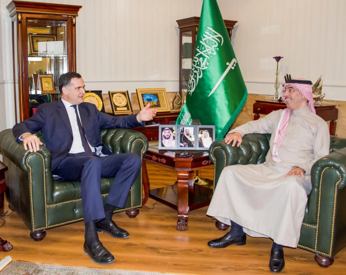 Awwad Al-Awwad, the president of the Saudi Human Rights Commission with Christophe Farno, French Ministry of Foreign Affairs' Middle East and North Africa department director. (SPA)