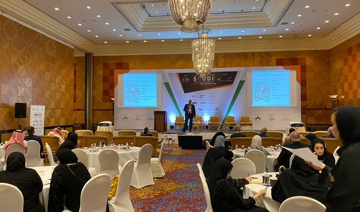 The presentation “Smart Cities — Case studies from the UK and the GCC” was given by Akin Adamson, Saudi British Joint Business Council member. (AN photo)