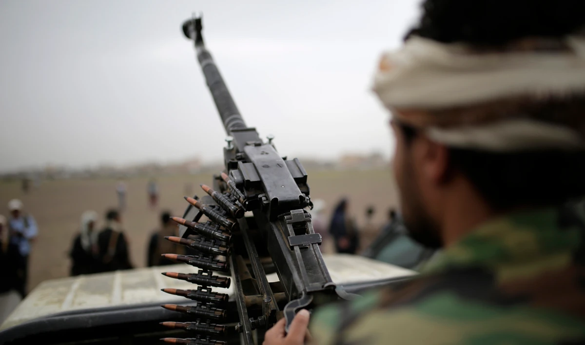 Government forces foil two Houthi attacks in Hodeida