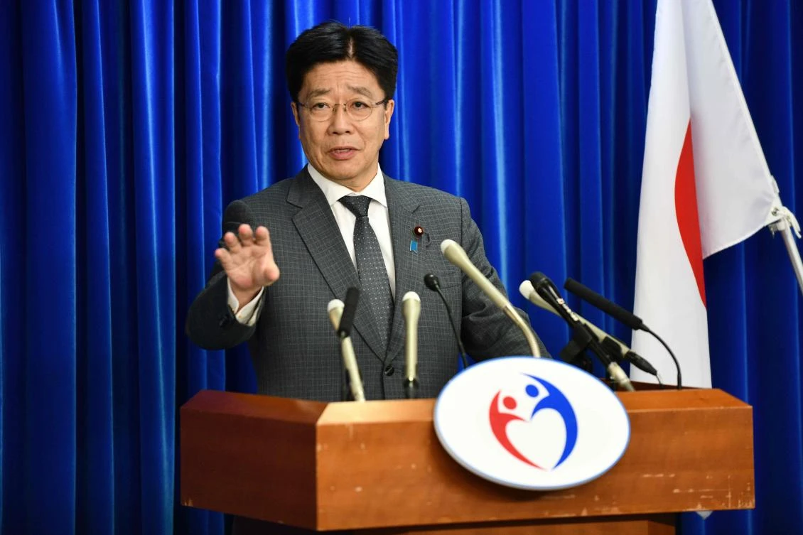 Japan’s Health Minister Katsunobu Kato speaks during a press briefing at the ministry in Tokyo on February 20, 2020. (File/AFP)