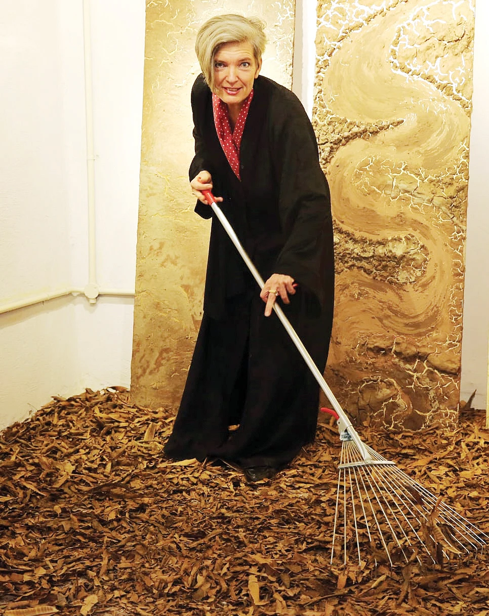 Dutch artist expresses her global concerns through art at Jeddah exhibition