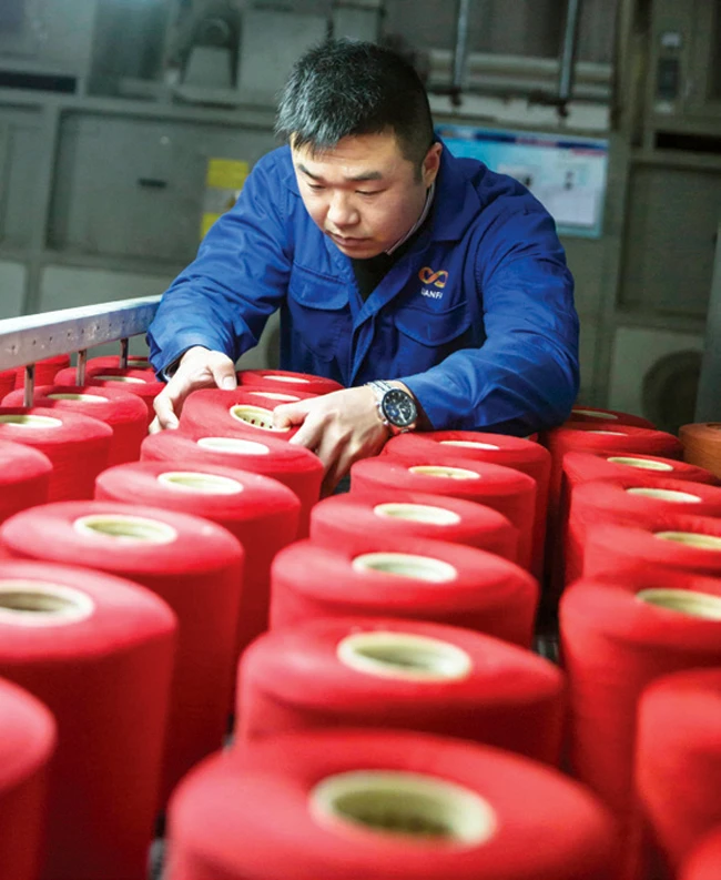China struggles to revive manufacturing